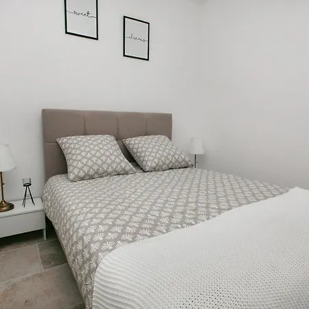 Le Tamaris - Terrasse Vue Sur - Piscine, Tennis & Jardin 公寓 *