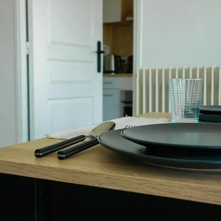 公寓 Le Tamaris - Terrasse Vue Sur - Piscine, Tennis & Jardin *