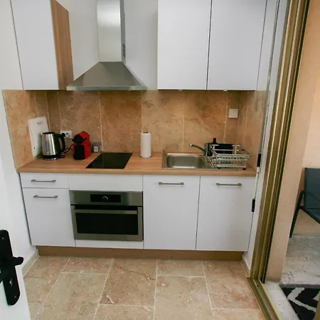 Le Tamaris - Terrasse Vue Sur - Piscine, Tennis&jardin Appartement *